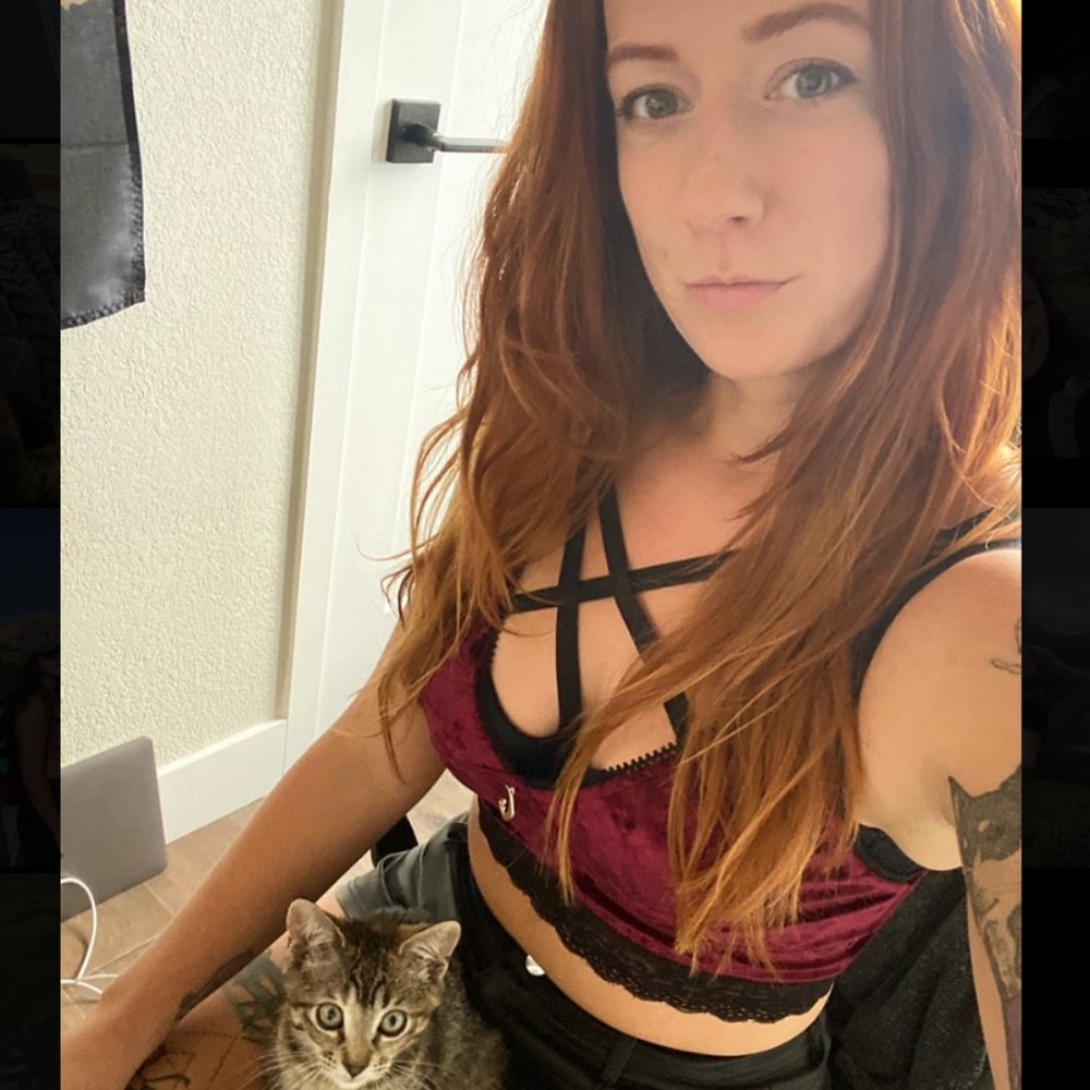 Meet your Posher, Red